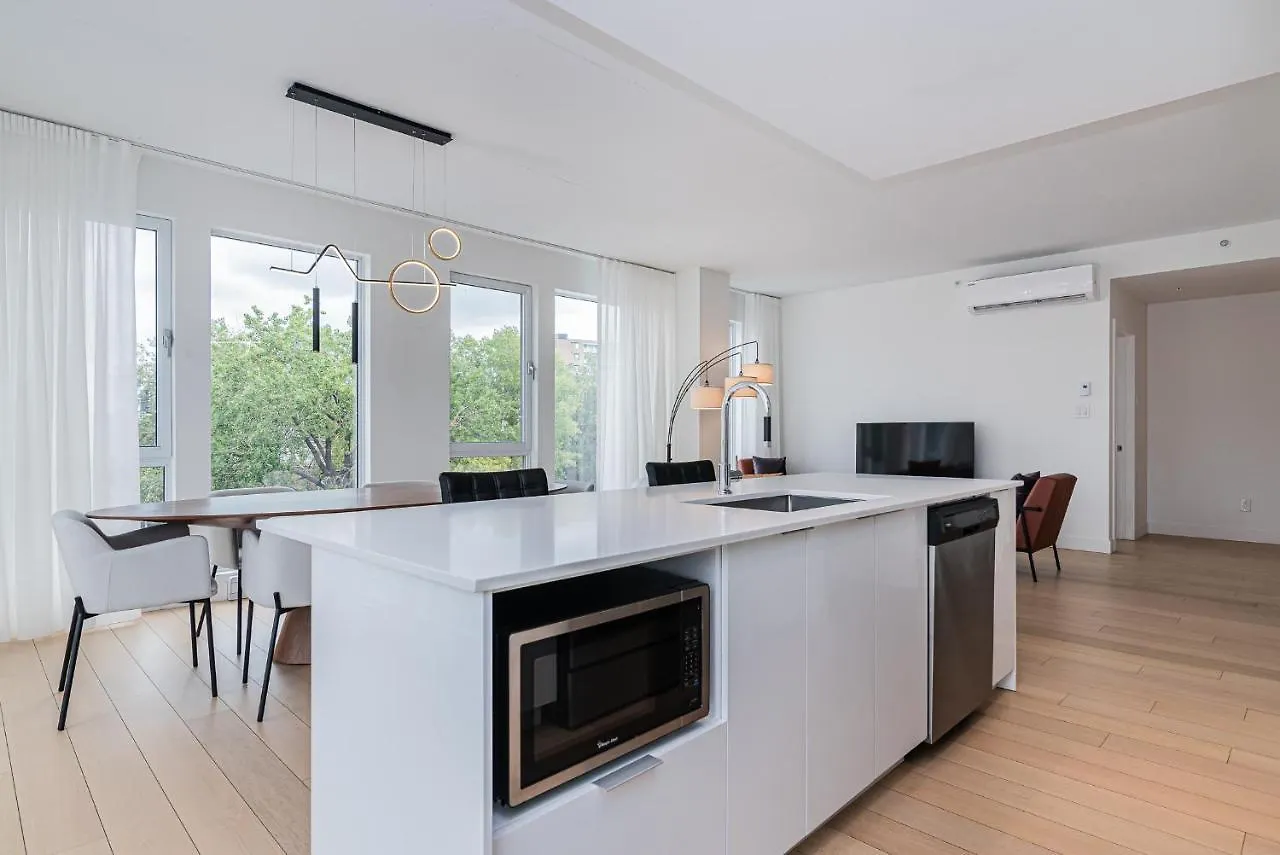 Le Se7T Penthouses Montreal Canada