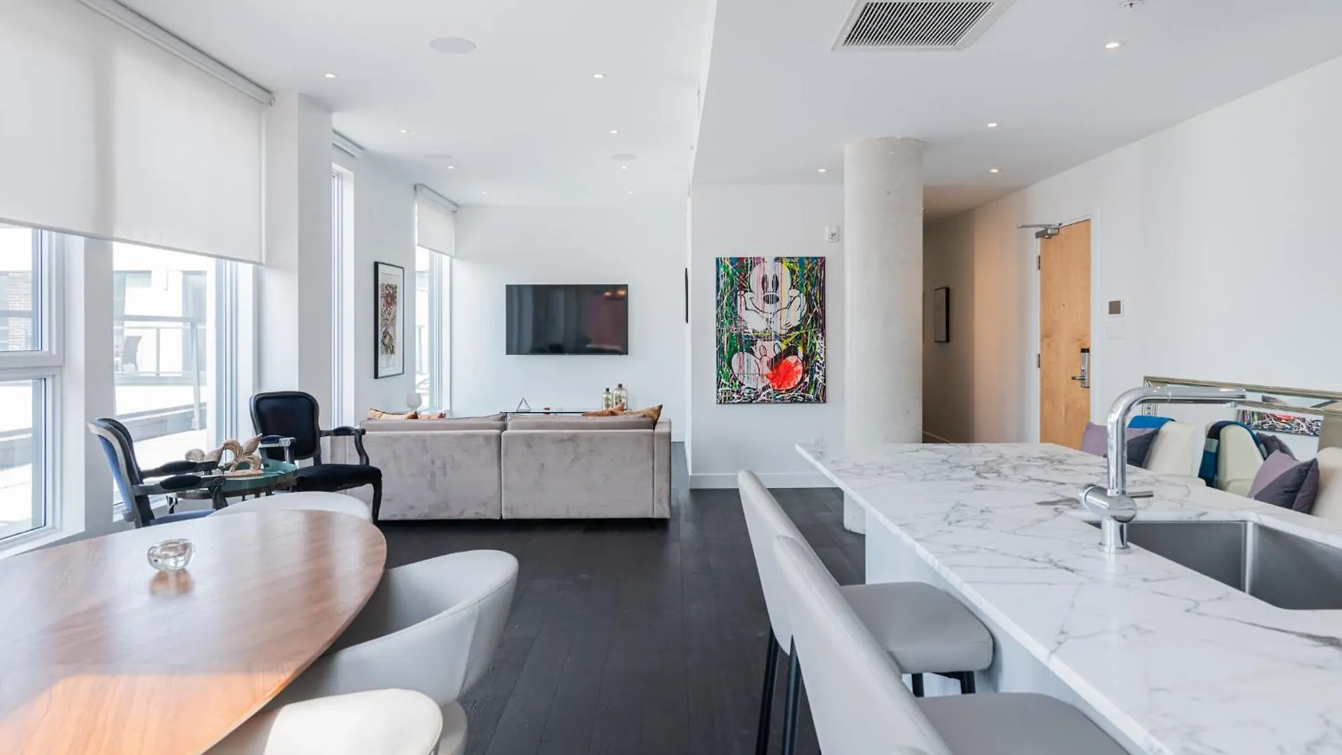 Le Se7T Penthouses Montreal Canada